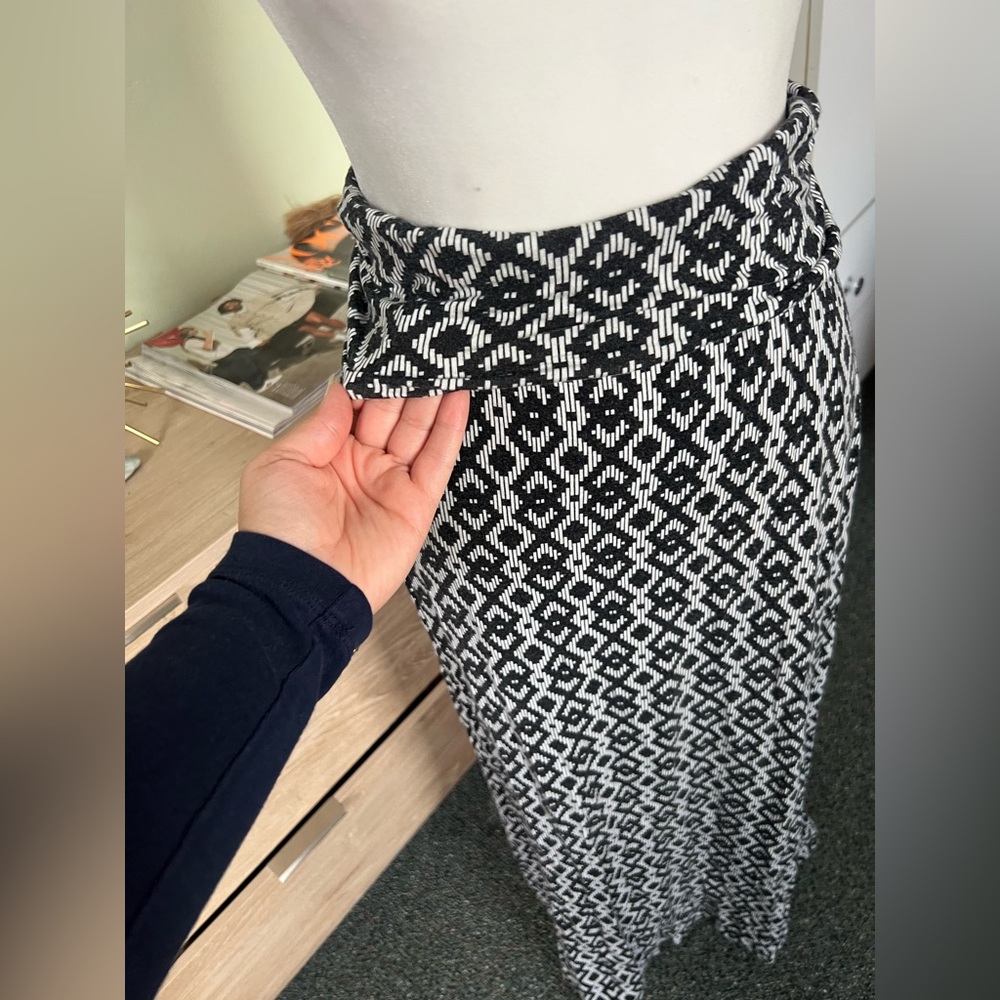 MAX STUDIOS Black Boho Hippie Pattern Casual Fold Over Slinky Skirt Maxi Modest
